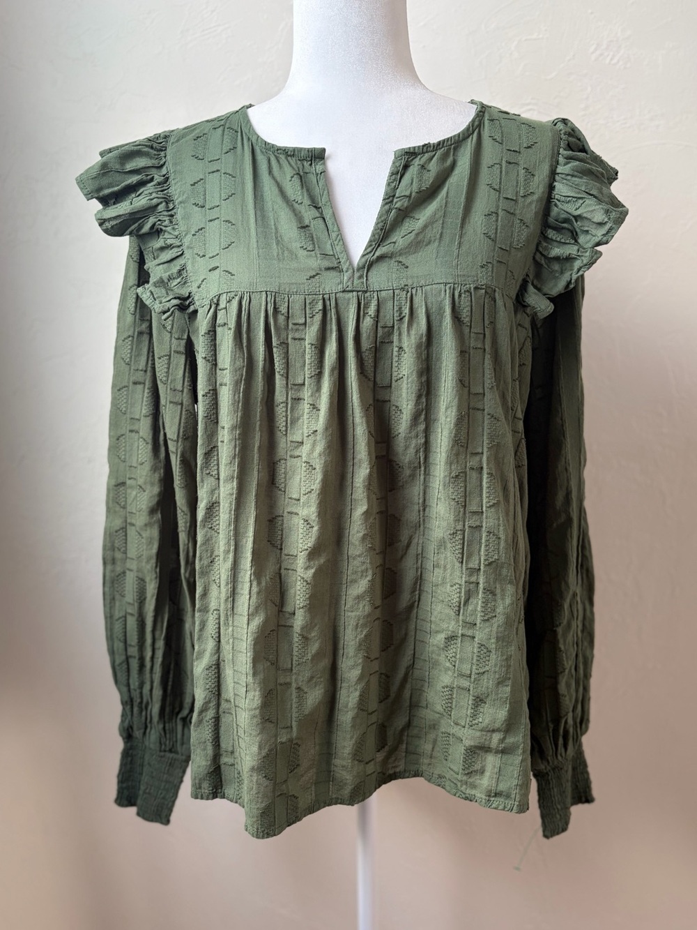 Farmers Market Cypress Textured Ruffle Shoulder Cotton Blouse L